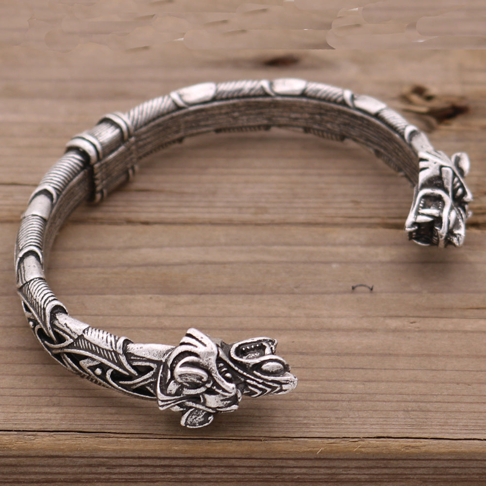 "Shadowfang" β Viking Wolf Head Bracelet