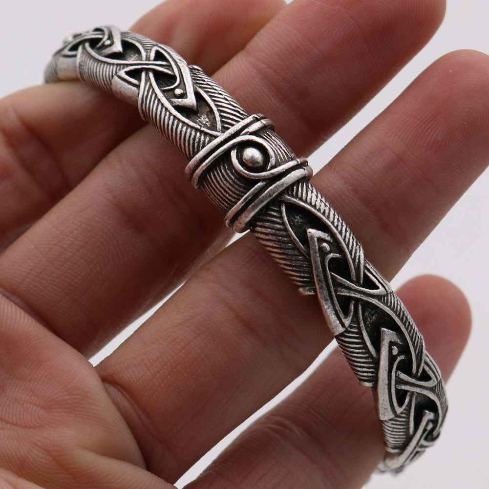 "Shadowfang" β Viking Wolf Head Bracelet