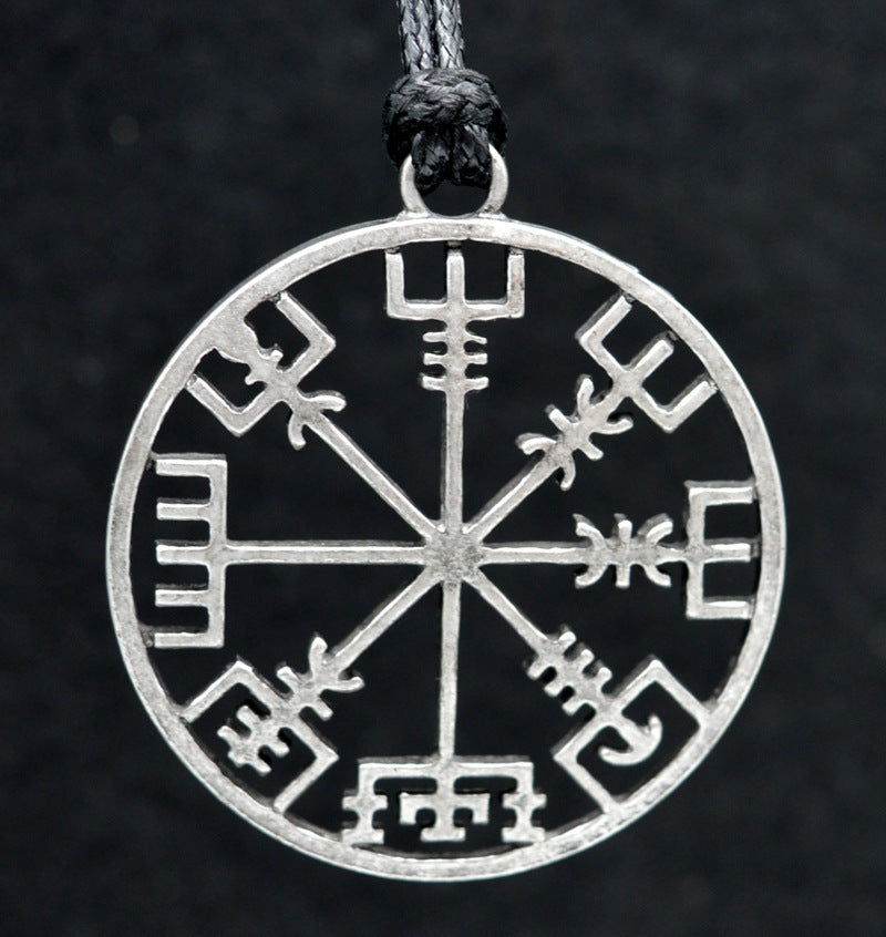 “Northpath” – Viking Compass Pendant