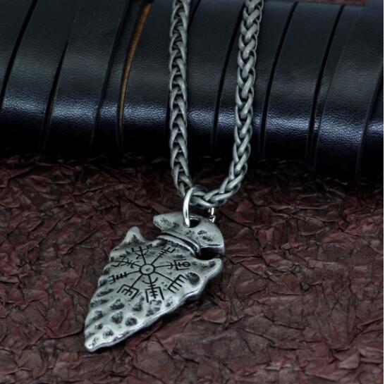 “Irontrack” – Simple Compass Pendant