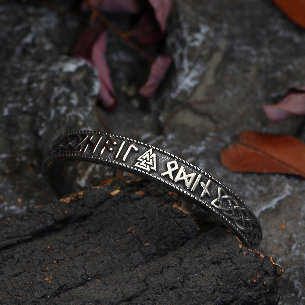 Runehold Cuff" – Viking Rune Triangle Bracelet