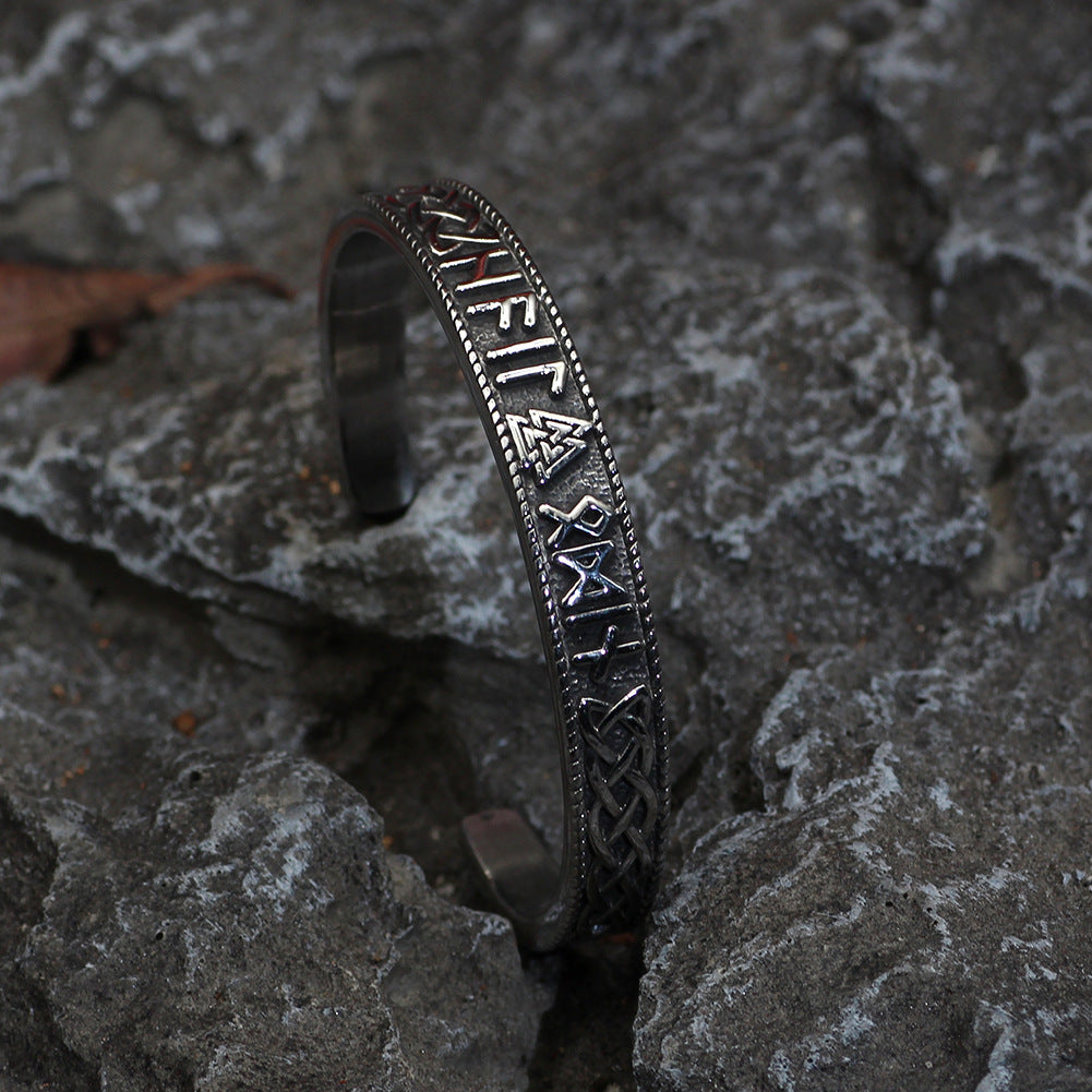 Runehold Cuff" – Viking Rune Triangle Bracelet