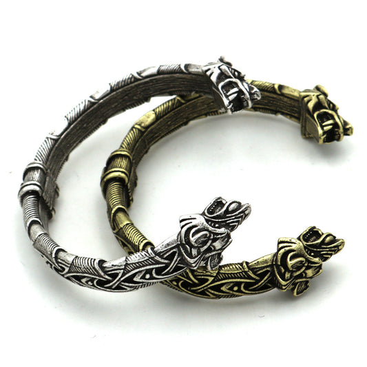 "Shadowfang" – Viking Wolf Head Bracelet