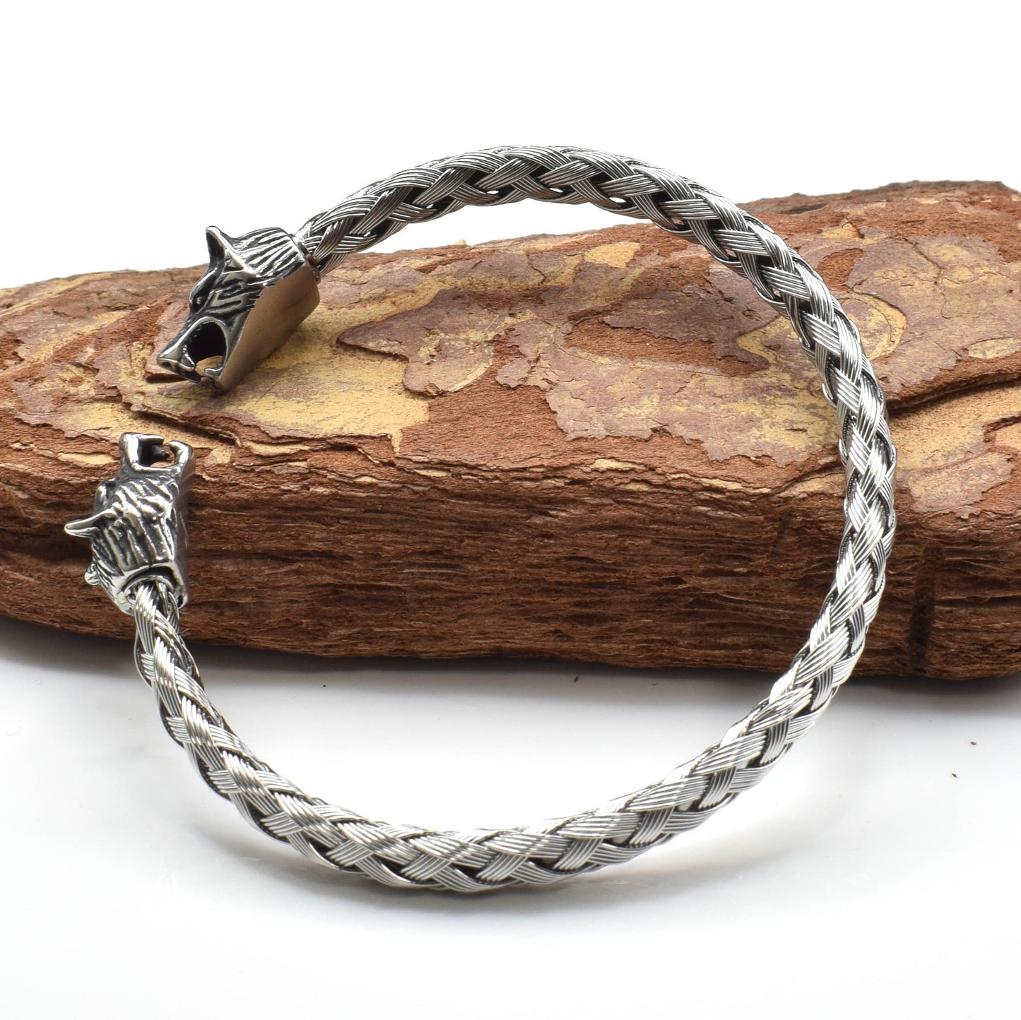 "Fenrirbind" – Viking Wolf Head Braided Bracelet